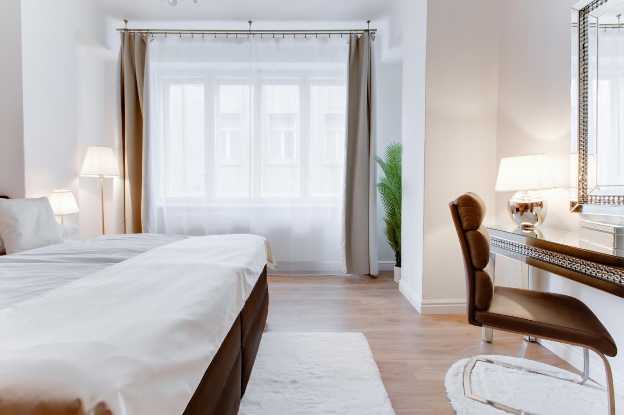 Wenceslas Square Royal Two Bedroom Apartment *