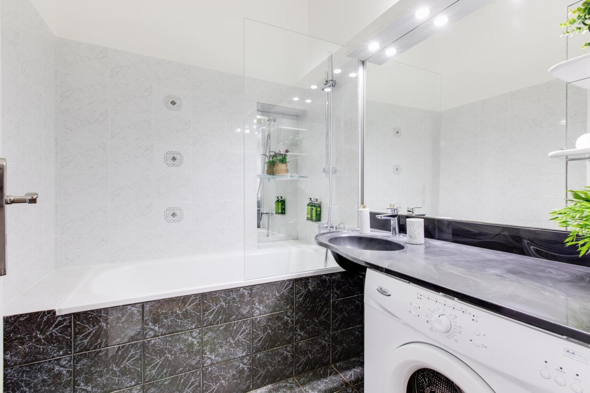 Wenceslas Square Royal Two Bedroom Apartment Prague