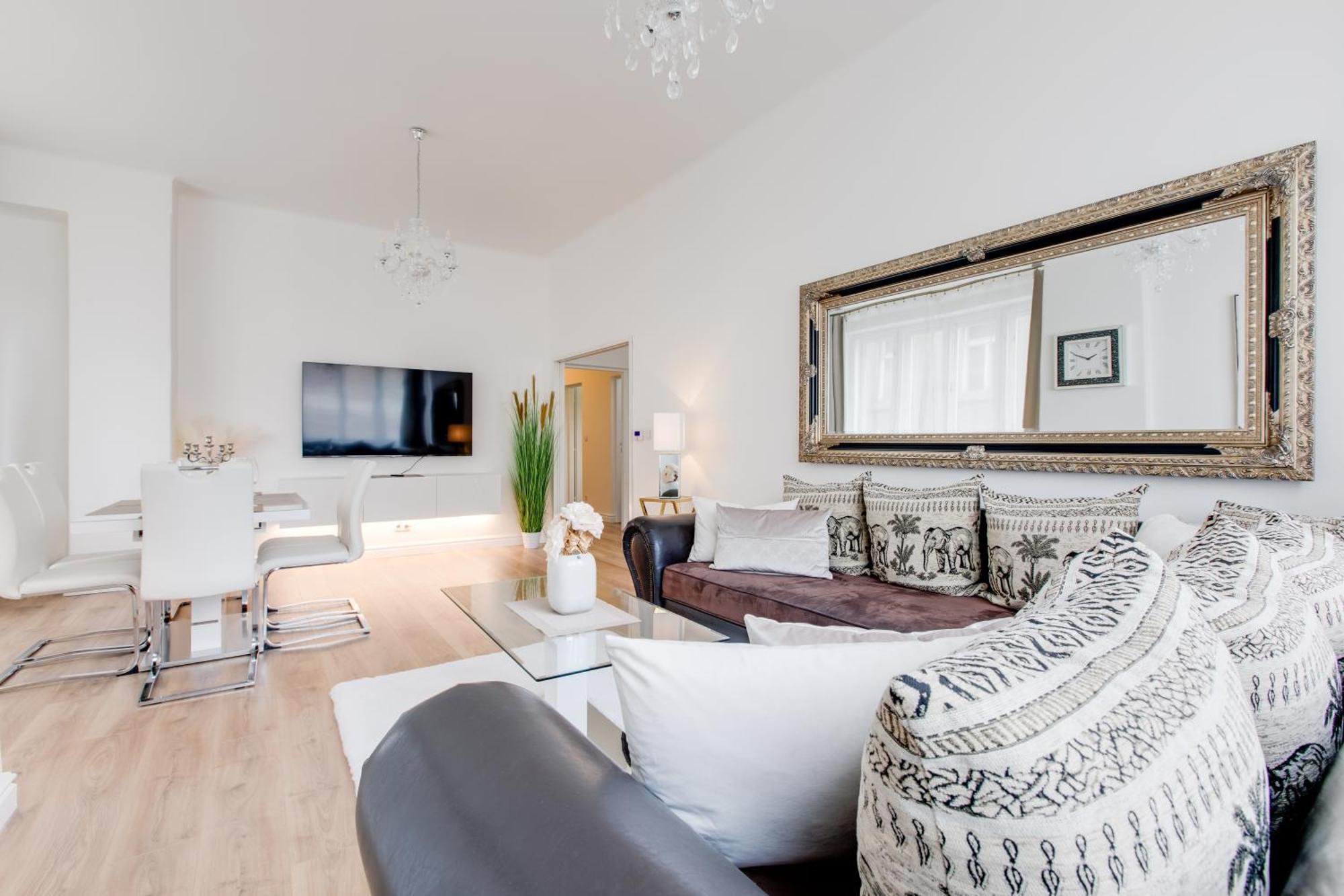 Wenceslas Square Royal Two Bedroom Apartment *