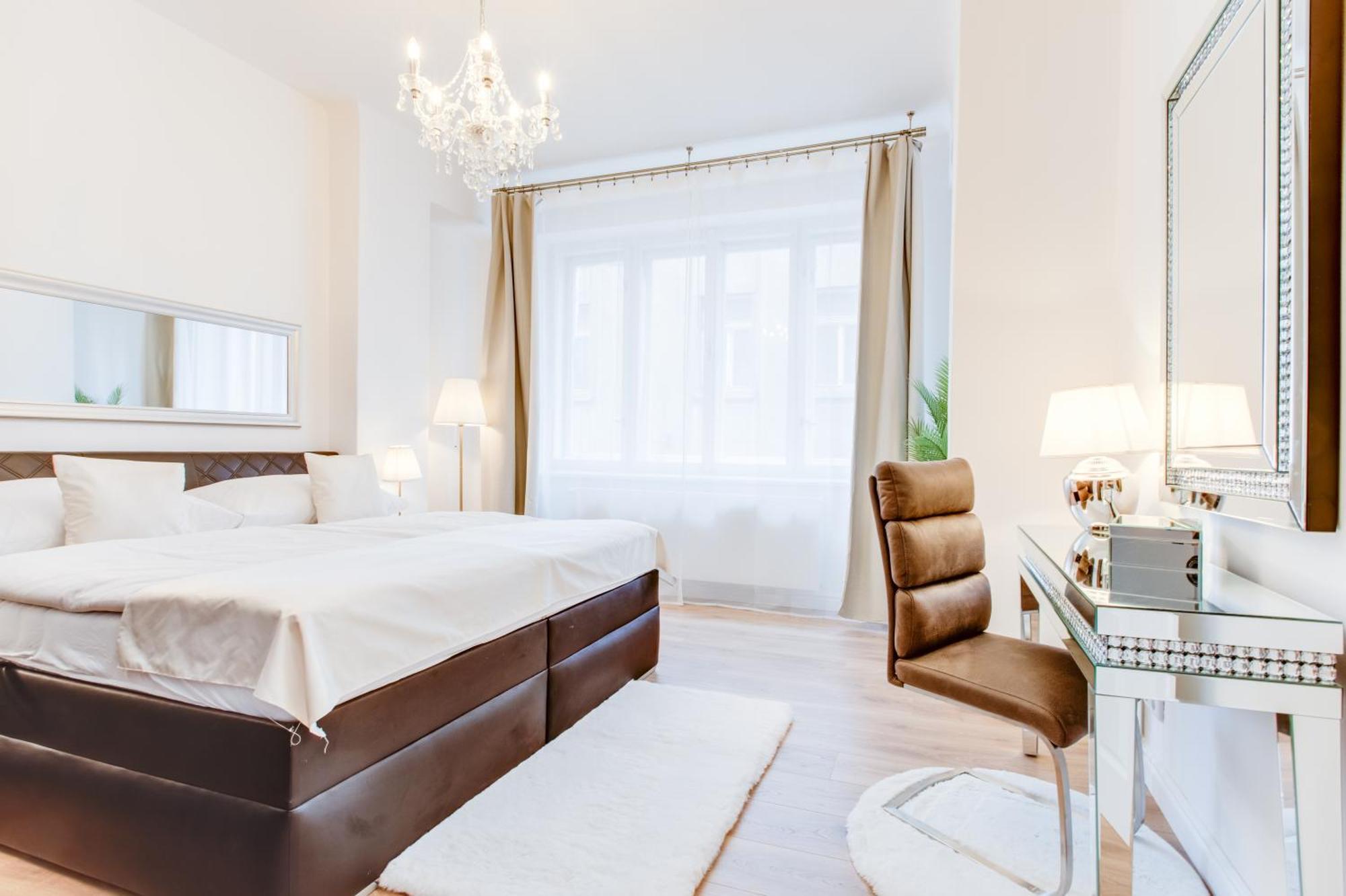 Wenceslas Square Royal Two Bedroom Apartmán